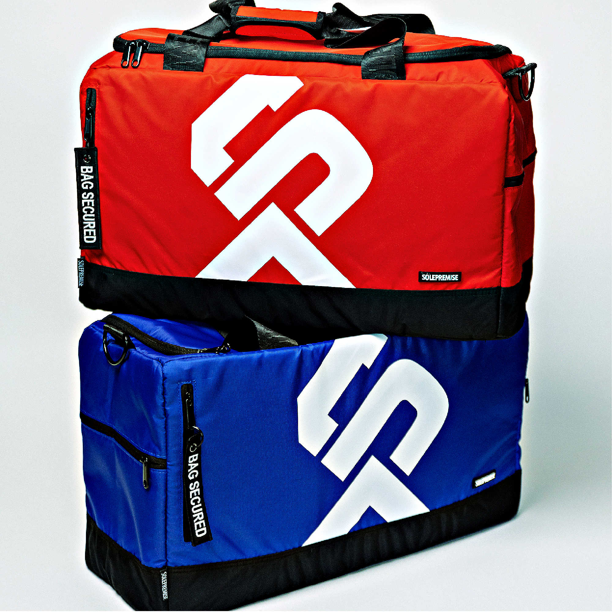 Sports equipment duffle