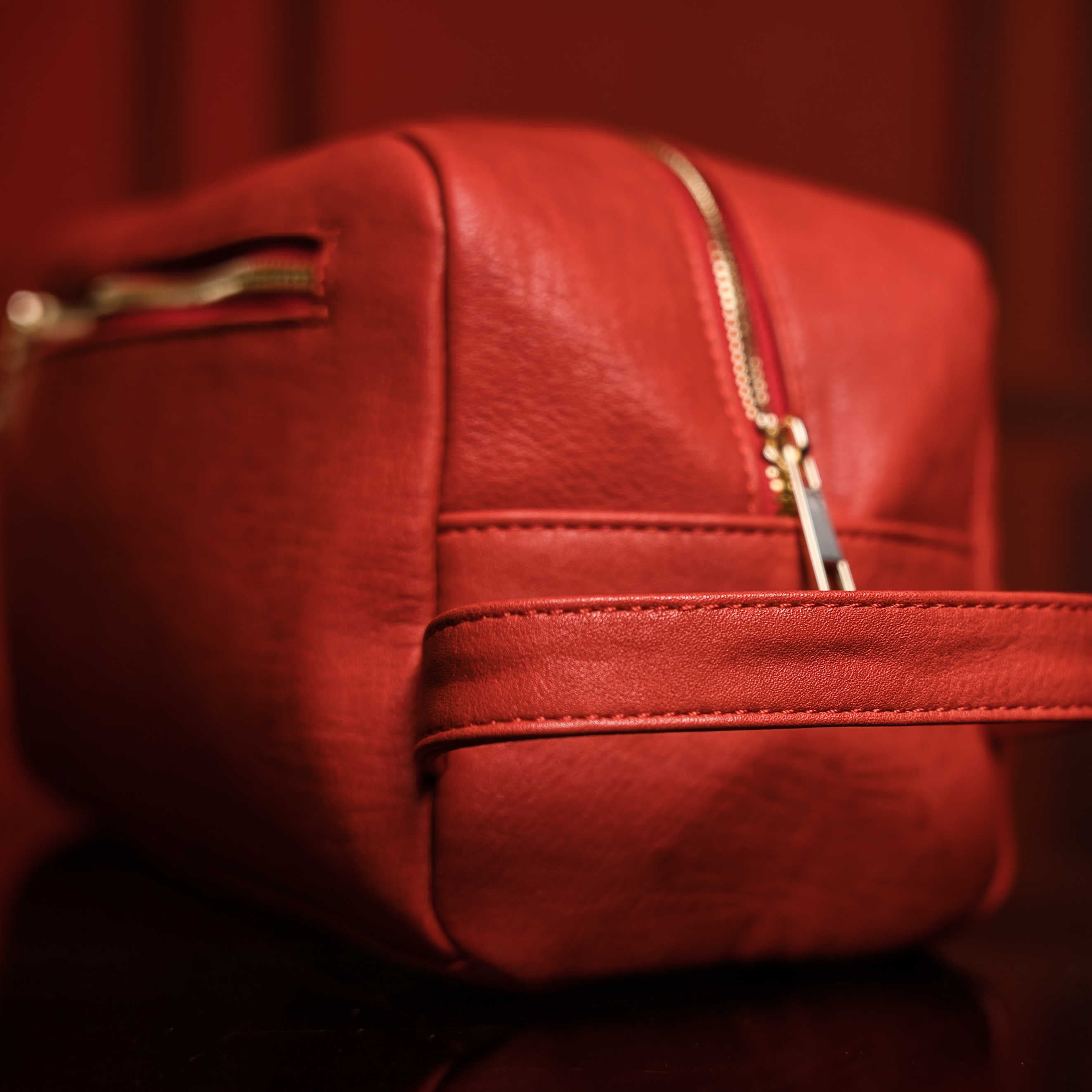 Red Tumbled Leather Toiletry Bag - Sole Premise