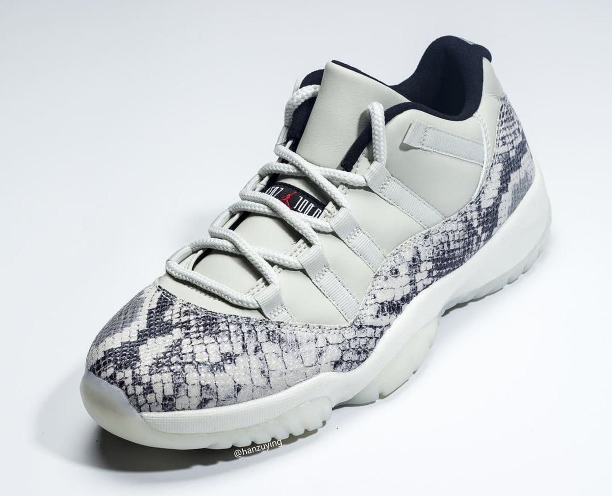 Blue Snakeskin” Air Jordan 11 display picture 3