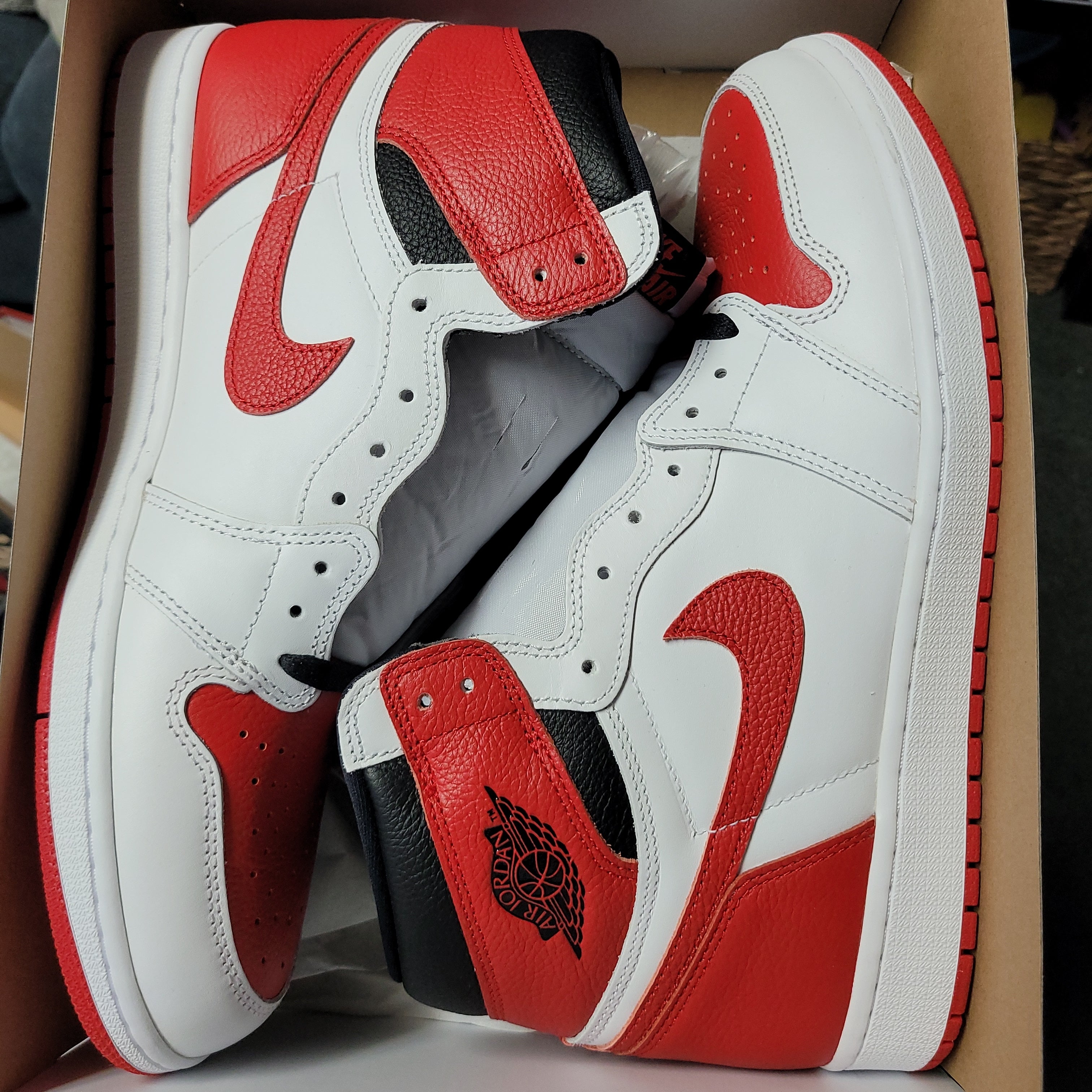 Where can i buy air hotsell jordan 1 retro high og