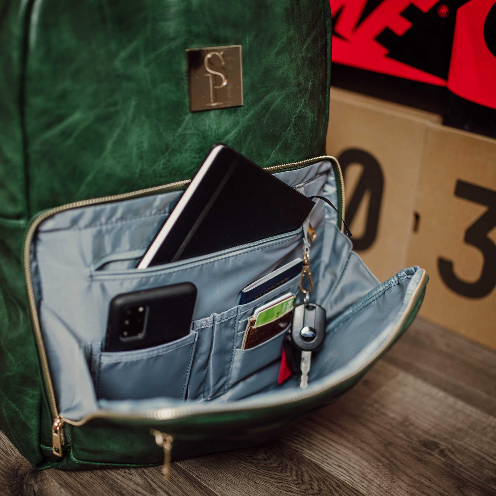 Emerald Green Tumbled Leather Commuter Bag - Sole Premise