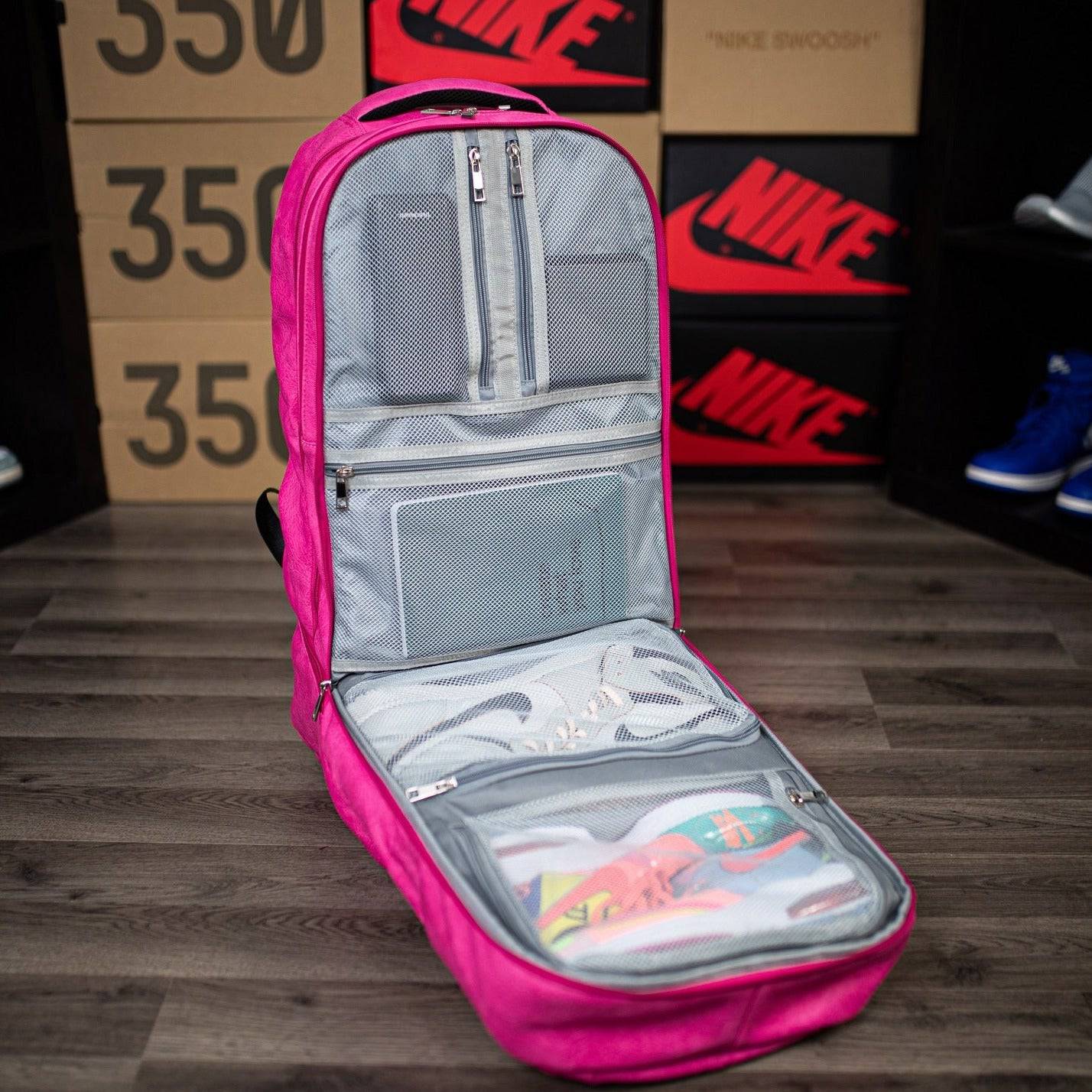 Nike pouch best sale with signature branding