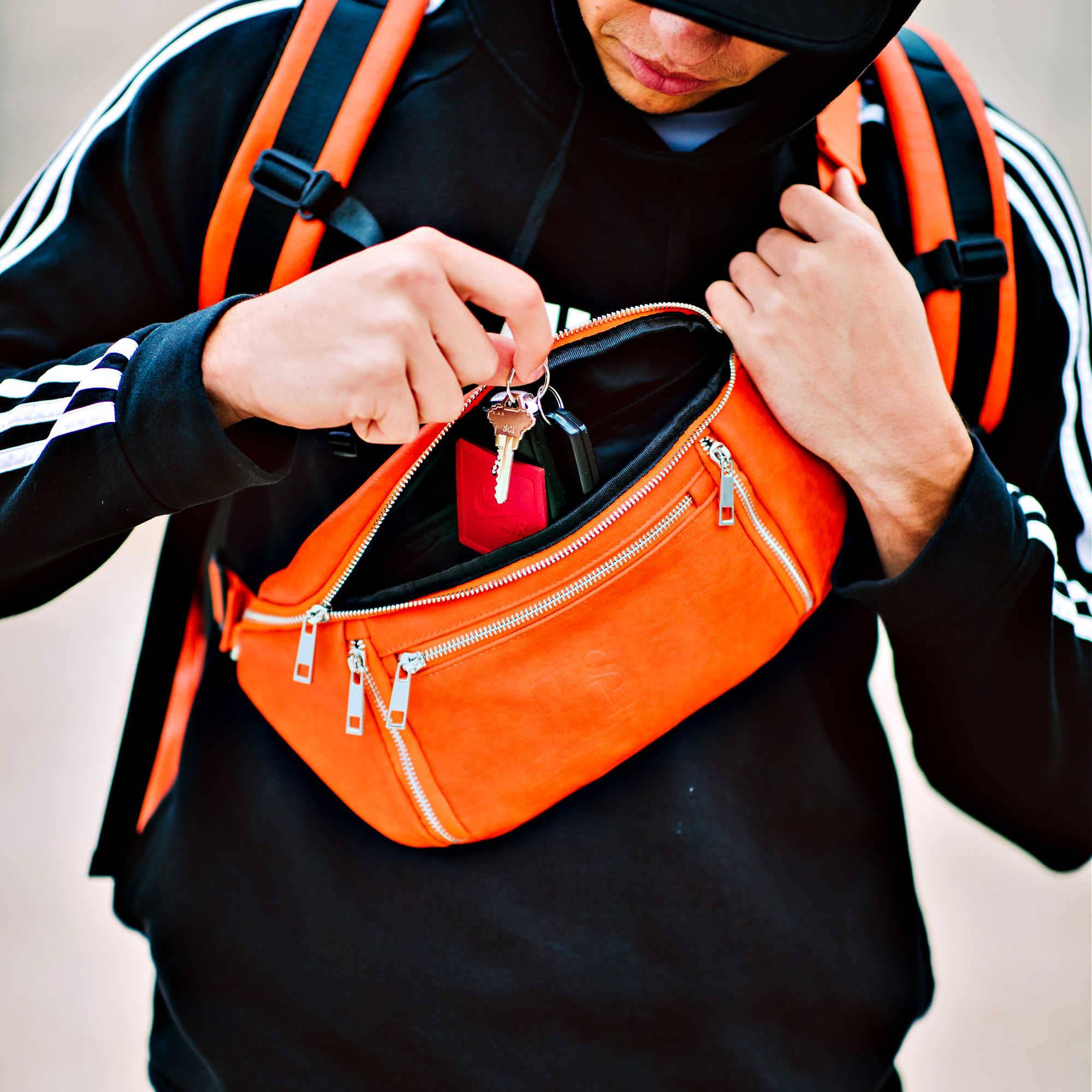 Cross body store bag orange